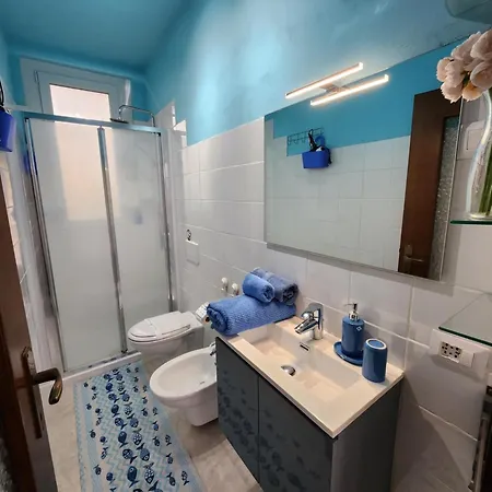 Сasa de vacaciones La Casetta Di Laura Intera Casa Indipendente A Chi Piace Il Silenzio Vista 5 Chilometri Da Varenna *