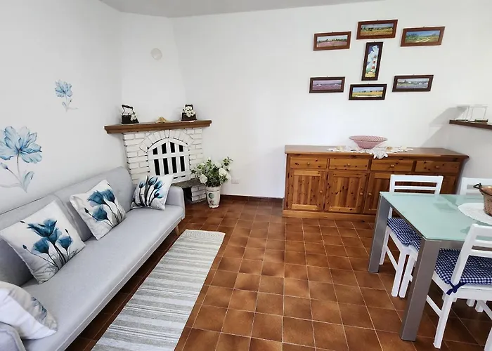 La Casetta Di Laura Intera Casa Indipendente A Chi Piace Il Silenzio Vista 5 Chilometri Da Varenna Сasa de vacaciones Lierna