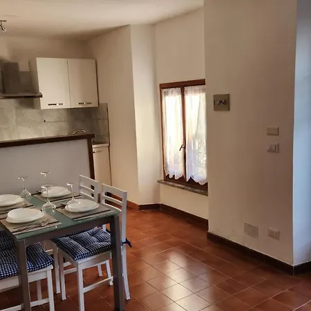 Feriehus La Casetta Di Laura Intera Casa Indipendente A Chi Piace Il Silenzio Vista 5 Chilometri Da Varenna *