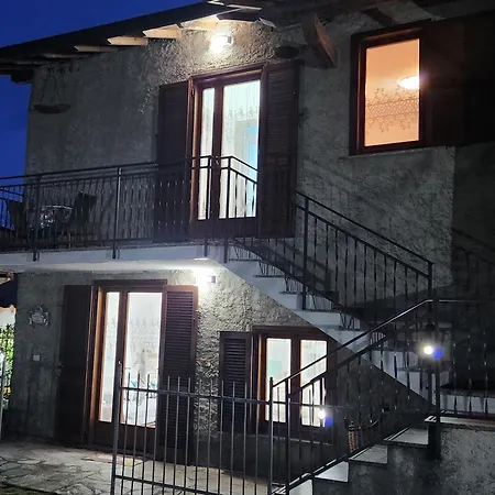 Prázdninový dům La Casetta Di Laura Intera Casa Indipendente A Chi Piace Il Silenzio Vista 5 Chilometri Da Varenna *