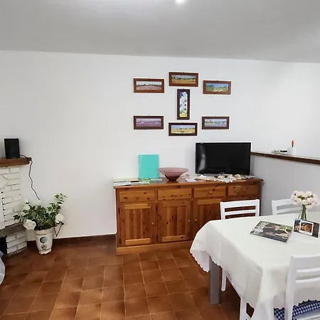 Laura's With View, Detached, 5 Kilometers From Varenna Holiday home *