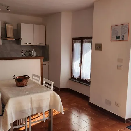 La Casetta Di Laura Intera Casa Indipendente A Chi Piace Il Silenzio Vista 5 Chilometri Da Varenna * 리에르나