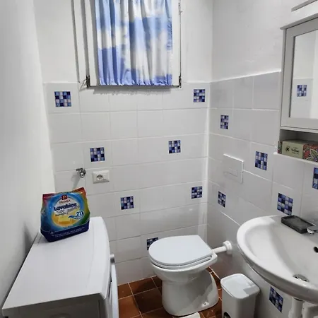 La Casetta Di Laura Intera Casa Indipendente Ideale Per Gruppi O Famiglie Vista 5 Chilometri Da Varenna * Lierna