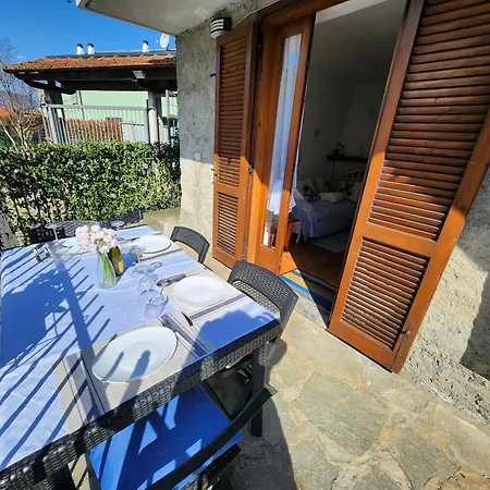 Casa de Férias La Casetta Di Laura Intera Casa Indipendente A Chi Piace Il Silenzio Vista 5 Chilometri Da Varenna Lierna