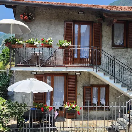 La Casetta Di Laura Intera Casa Indipendente A Chi Piace Il Silenzio Vista 5 Chilometri Da Varenna * Lierna