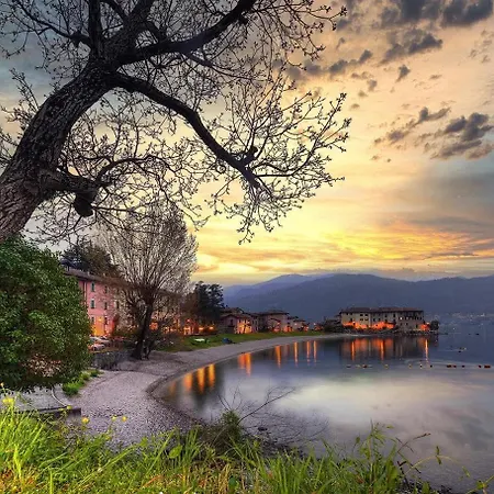 La Casetta Di Laura Intera Casa Indipendente A Chi Piace Il Silenzio Vista 5 Chilometri Da Varenna * 리에르나