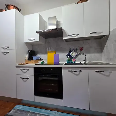 La Casetta Di Laura Intera Casa Ideale Famiglie E Gruppi Dista 5 Chilometri Da Varenna Casa vacanze