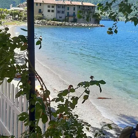 La Casetta Di Laura Intera Casa Indipendente A Chi Piace Il Silenzio Vista 5 Chilometri Da Varenna Hébergement de vacances Lierna